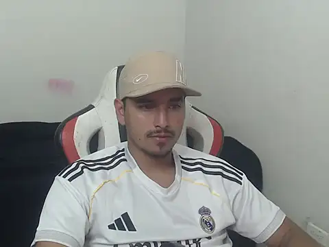 Snapshot of kylian_07 chatting on 07/16/26, 03:01 kylian 07 online show from 07/16/26, 03:01