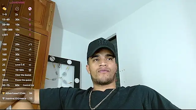 Snapshot of Bigcock_21cm_ chatting on 02/22/25, 01:33 Bigcock 21cm  online show from 02/22/25, 01:33