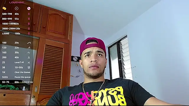 Snapshot of Bigcock_21cm_ chatting on 02/27/25, 05:04 Bigcock 21cm  online show from 02/27/25, 05:04