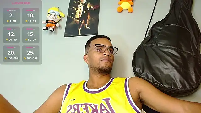 Snapshot of Bigcock_21cm_ chatting on 10/14/25, 07:14 Bigcock 21cm  online show from 10/14/25, 07:14