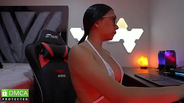 Dubois Amy online show from 12/05/24, 02:42