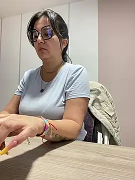 SWEETLILY18 online show from 12/28/24, 11:09