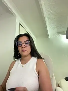 SWEETLILY18 online show from 01/21/25, 10:30