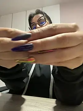 SWEETLILY18 online show from 02/07/25, 11:12