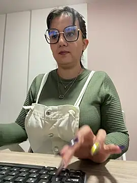 SWEETLILY18 online show from 02/11/25, 11:21