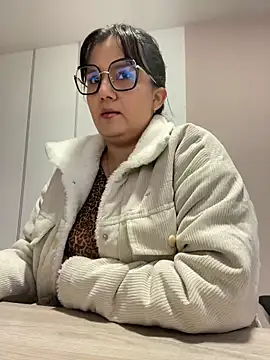 SWEETLILY18 online show from 03/05/25, 11:28