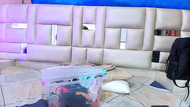 leon gaby online show from 09/12/25, 07:14