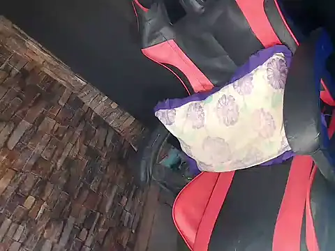 Snapshot of sexysassymirax chatting on 02/02/25, 06:26 sexysassymirax online show from 02/02/25, 06:26