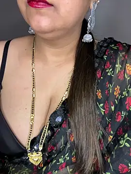 Zoya Varma004 online show from 05/14/26, 10:33