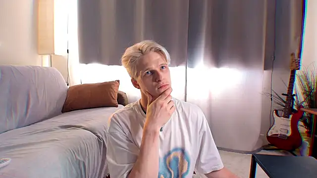 Snapshot of Breston_Sweet chatting on 07/17/26, 03:07 Breston Sweet online show from 07/17/26, 03:07