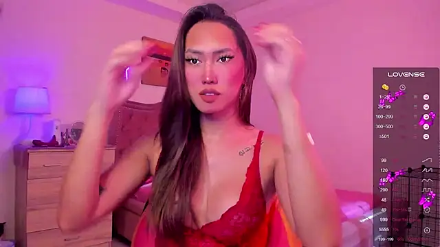 Snapshot of BombshellPH chatting on 12/20/24, 06:08 BombshellPH online show from 12/20/24, 06:08