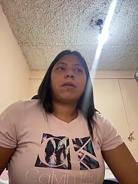 Leylafourniert online show from 12/19/24, 07:40