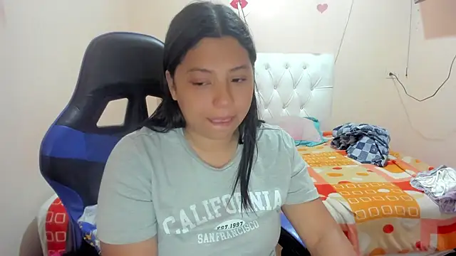 Leylafourniert online show from 02/26/25, 09:27