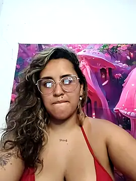 Snapshot of Karol_naughty chatting on 03/02/26, 01:18 Karol naughty online show from 03/02/26, 01:18