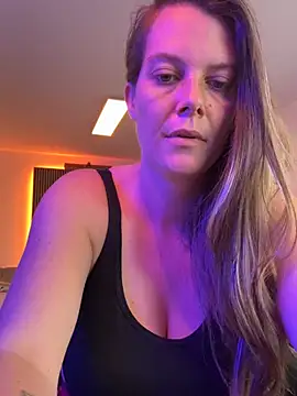 Snapshot of newMichelle chatting on 07/19/26, 07:01 newMichelle online show from 07/19/26, 07:01