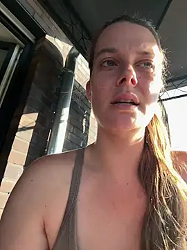 Snapshot of newMichelle chatting on 07/25/26, 06:44 newMichelle online show from 07/25/26, 06:44