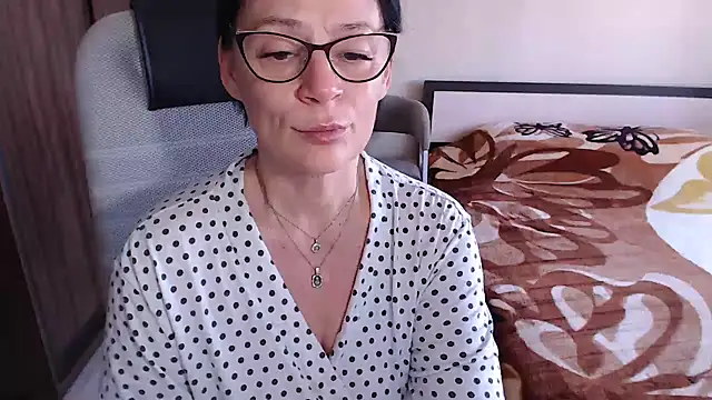 Snapshot of BelovedLady chatting on 02/23/25, 10:39 BelovedLady online show from 02/23/25, 10:39