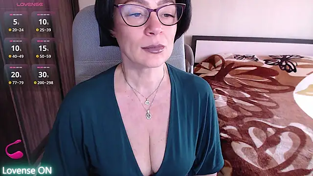 Snapshot of BelovedLady chatting on 02/24/25, 05:43 BelovedLady online show from 02/24/25, 05:43