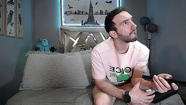 Snapshot of Danny_hot_fun chatting on 06/13/26, 09:46 Danny hot fun online show from 06/13/26, 09:46