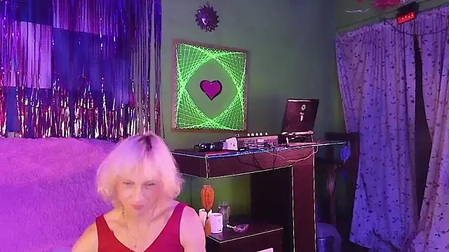 Alexa Cosmic online show from 10/04/25, 01:14