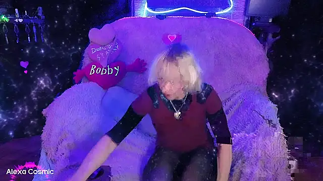 Alexa Cosmic online show from 04/19/26, 01:05