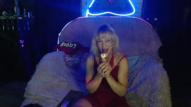 Snapshot of Alexa_Cosmic chatting on 05/31/26, 12:30 Alexa Cosmic online show from 05/31/26, 12:30