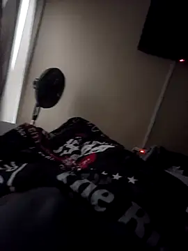 Snapshot of jonjob44 chatting on 11/16/25, 05:13 jonjob44 online show from 11/16/25, 05:13