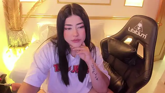 Snapshot of lucy26_ chatting on 01/28/25, 05:11 lucy26 online show from 01/28/25, 05:11