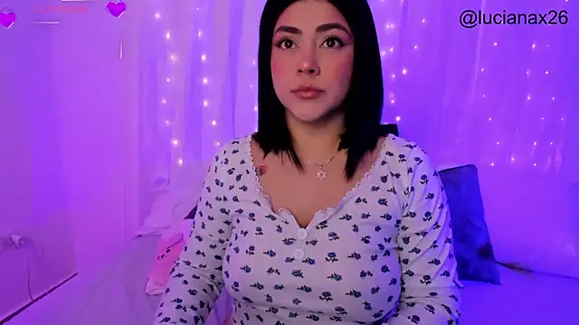 lucy26  online show from 11/05/25, 01:38