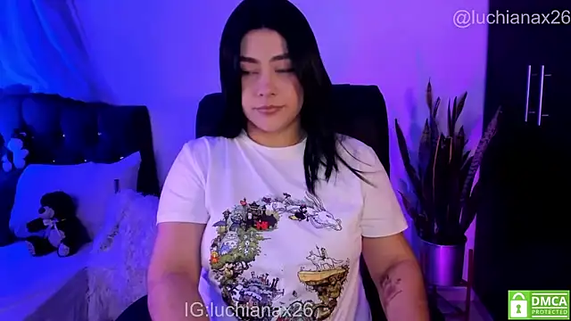 lucy26  online show from 04/14/26, 02:39