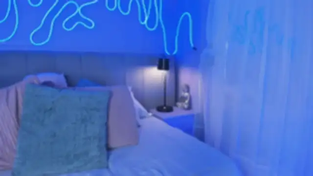 Sofly s online show from 11/14/25, 12:04