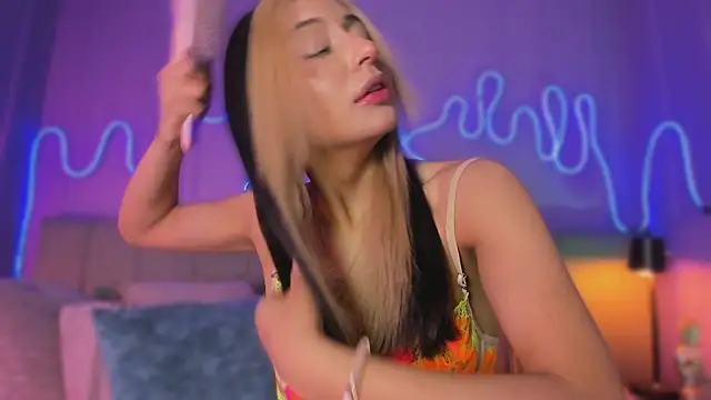 Sofly s online show from 02/20/26, 12:05