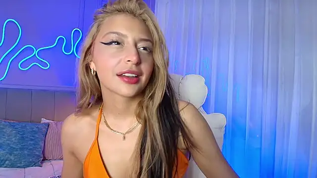 Sofly s online show from 04/12/26, 12:04