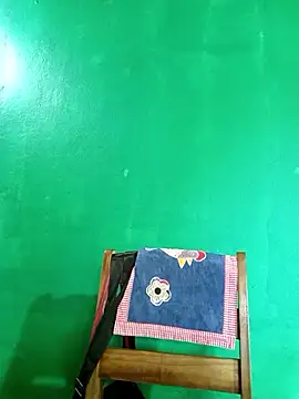 Emmacut online show from 03/28/26, 02:16