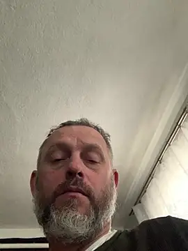 Snapshot of GHsveter chatting on 04/27/26, 11:08 GHsveter online show from 04/27/26, 11:08