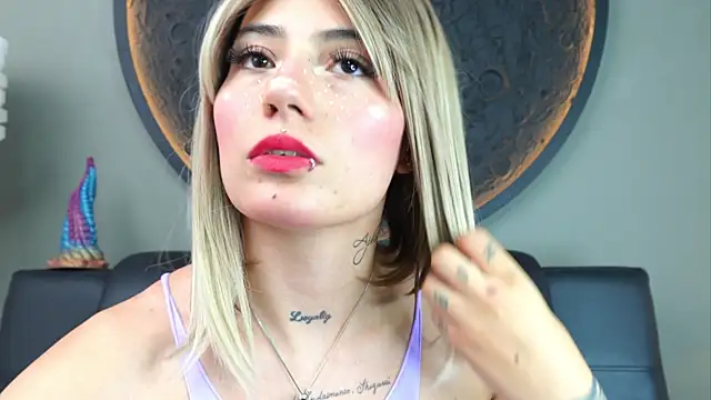 miss sharlotte18 online show from 11/06/25, 06:09