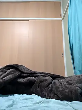 Snapshot of lioncake1221 chatting on 02/05/26, 04:00 lioncake1221 online show from 02/05/26, 04:00