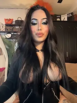 BigDominaMia online show from 11/07/25, 10:37