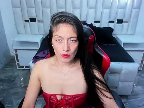 AnnyMilet  online show from 08/05/26, 02:09