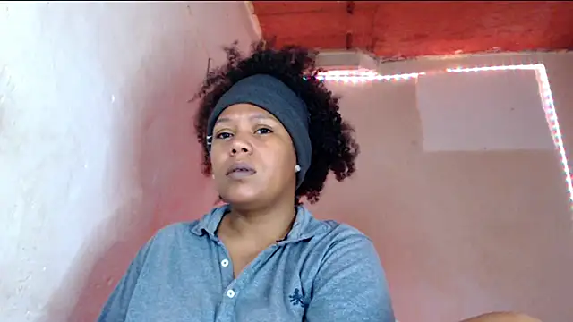 Snapshot of cherry_cleou chatting on 05/25/26, 05:57 cherry cleou online show from 05/25/26, 05:57