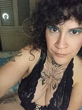 callmelouve online show from 05/11/26, 04:04