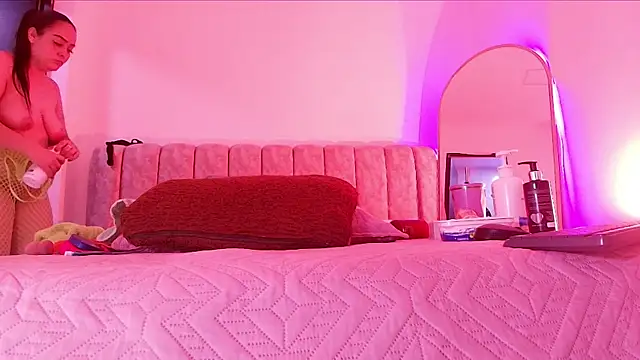  linda milk  online show from 04/18/26, 03:10