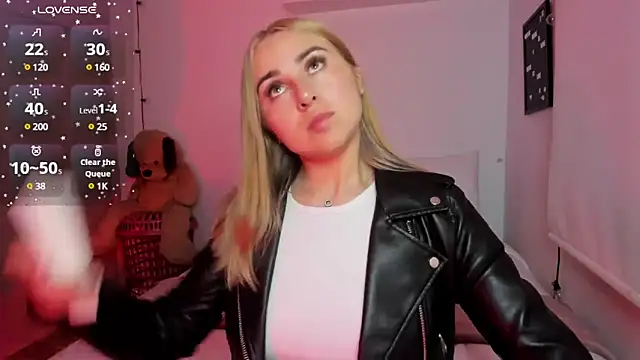 sophi mooreno online show from 12/19/24, 04:23