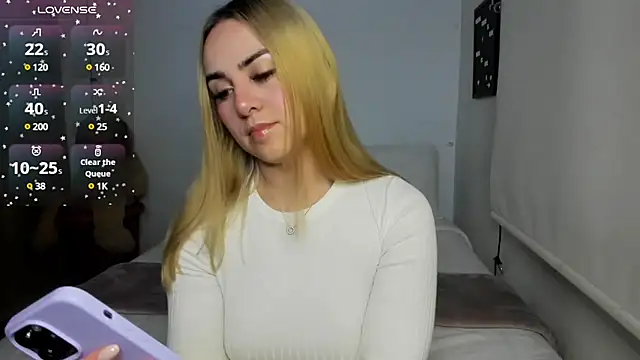 sophi mooreno online show from 03/10/25, 02:17