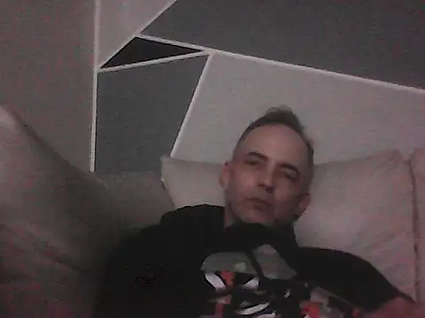 latinx44 online show from 10/27/25, 06:28