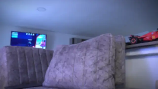 Frank Farrell online show from 10/09/25, 07:56