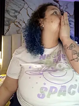 Snapshot of mollieblue69 chatting on 02/12/26, 01:17 mollieblue69 online show from 02/12/26, 01:17