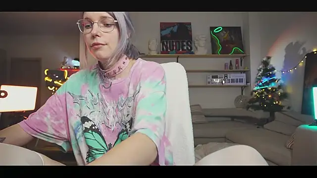 yourprettykate online show from 12/13/24, 11:23