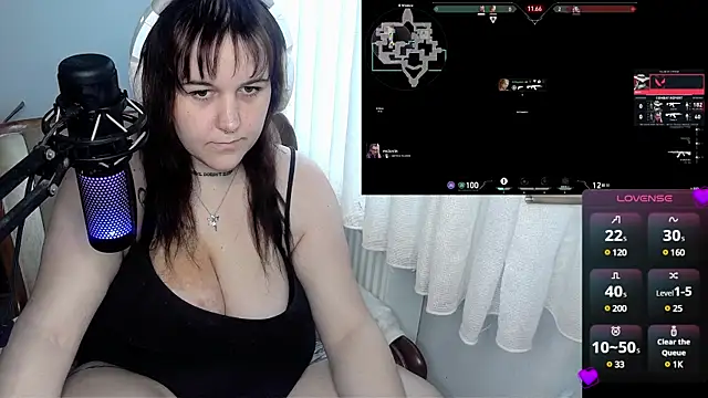 Snapshot of Lia-Bloom chatting on 12/14/24, 01:38 Lia-Bloom online show from 12/14/24, 01:38