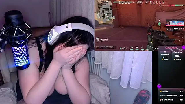 Snapshot of Lia-Bloom chatting on 12/14/24, 07:46 Lia-Bloom online show from 12/14/24, 07:46